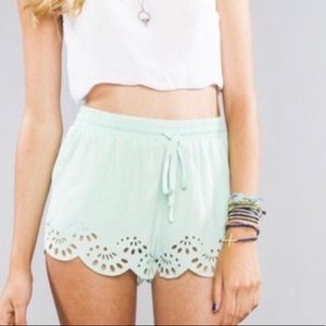 brandy melville shorts BLACK